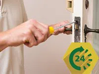 Master Locksmith Store Oak Park, IL 708-297-9139 - service-side-emergency